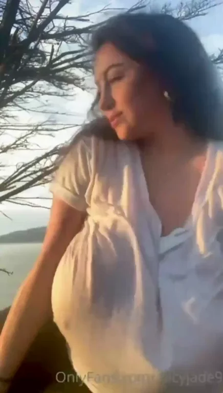 Giant tits reveal