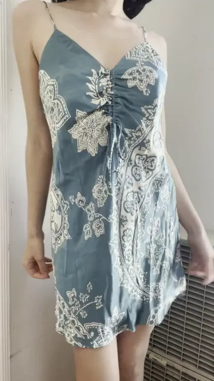 Whenever I wear a summer dress I just wanna take it off??