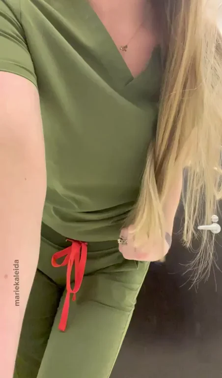 😘 Friendly MILF Nurse's Naughty Morning Tease 💋🍑