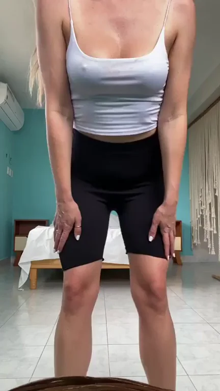 Opening Up My Tight Asshole for You 😈🍑