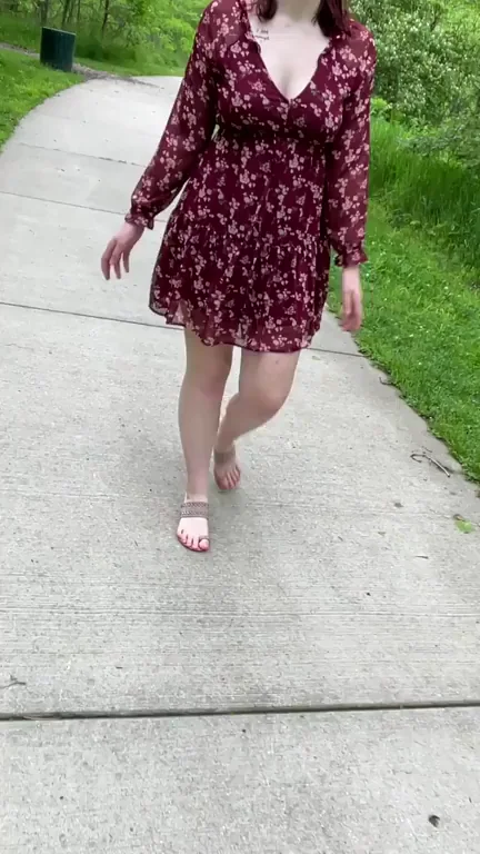 Neighborhood jogging trail flash