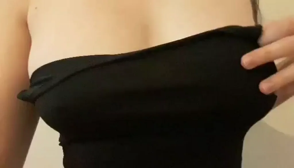 Play With My Massive Tits However You Want Baby 😈🍈🍈
