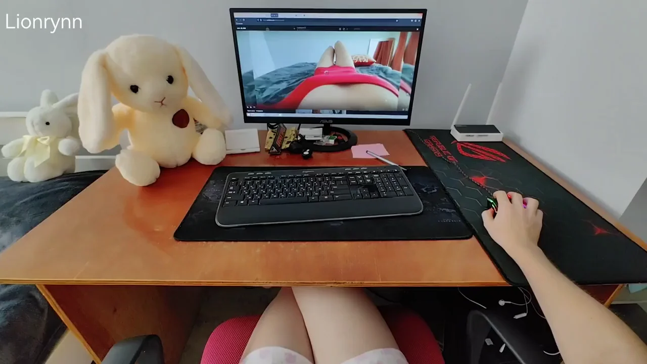 Redhead Gamer Babe's Big Tits Tease & Dildo Play 😈💦