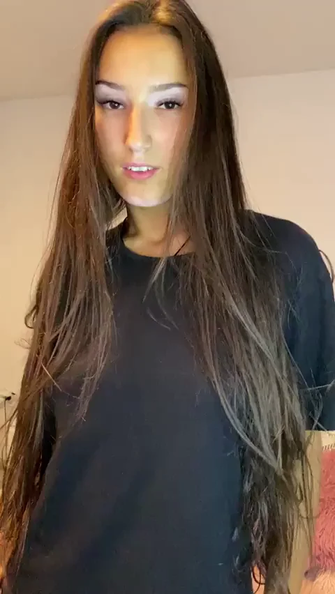 😈 College Slut Drops the Innocent Act & Flashes Her Tight Body 🔥