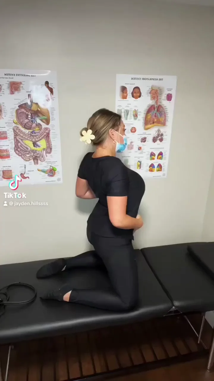 Does your nurse have a 🍑 like this?