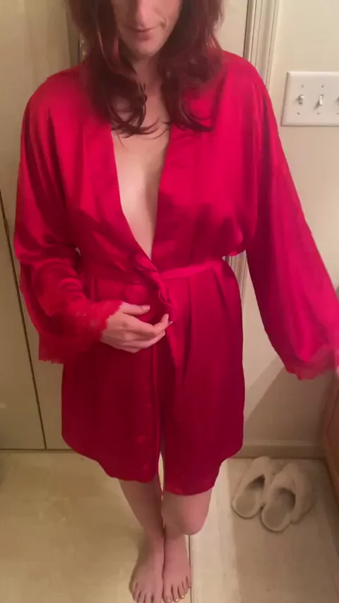 Hunting Studs to Pound This Married Slut Raw 🥵💦