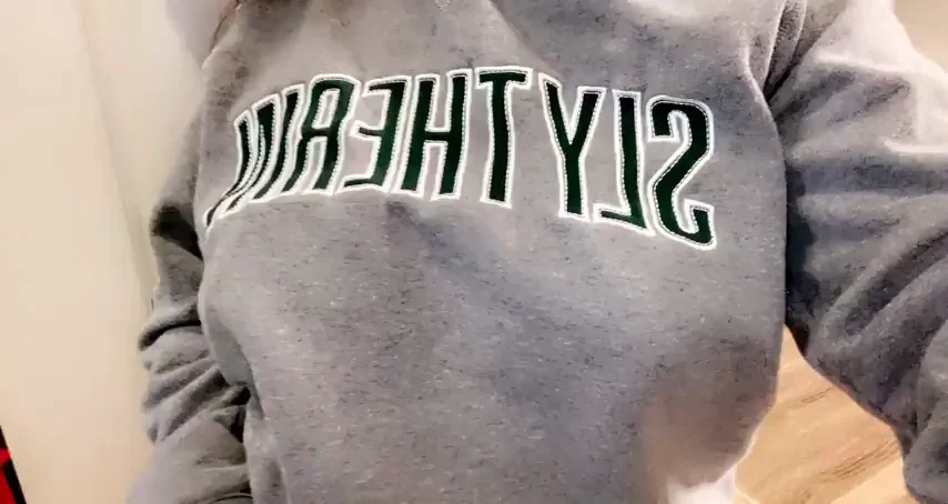 New Year's Titty Drop Over Ball Drop 😍🍾💦