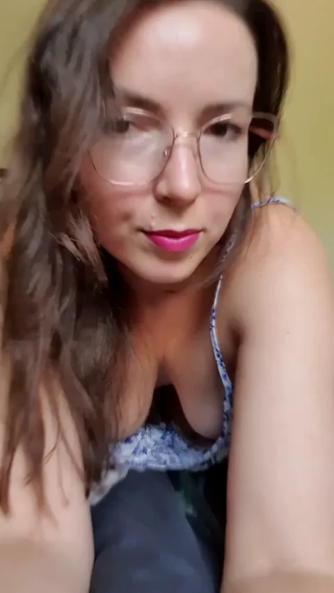 Think You Can Handle These Massive Downblouse Tits? 😏