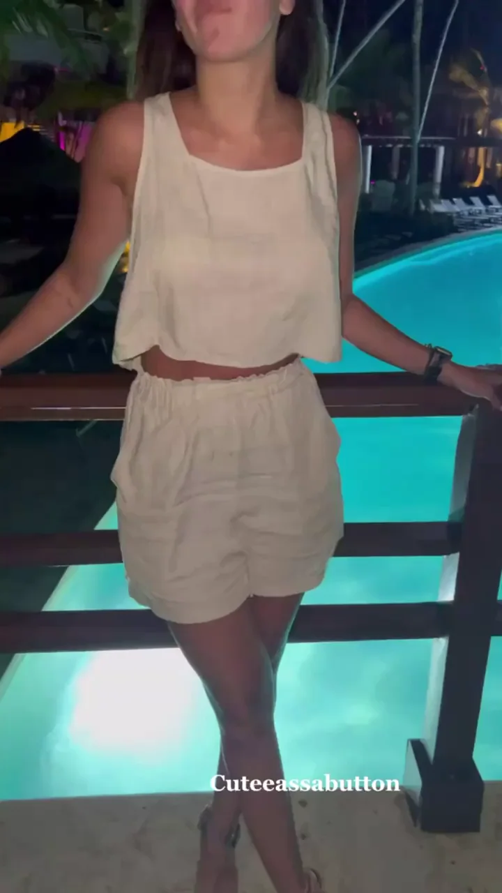 Even at night my tanlines glow:)