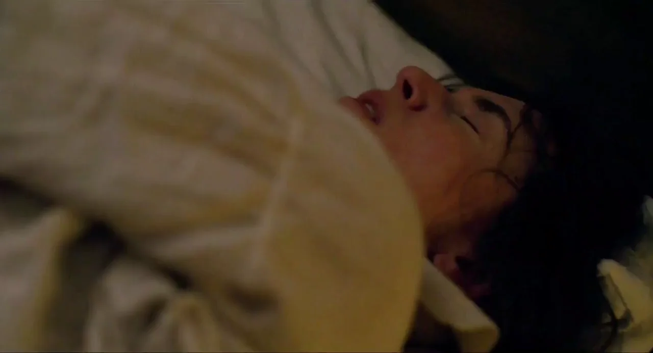 Kate Winslet and Saoirse Ronan in 'Ammonite'