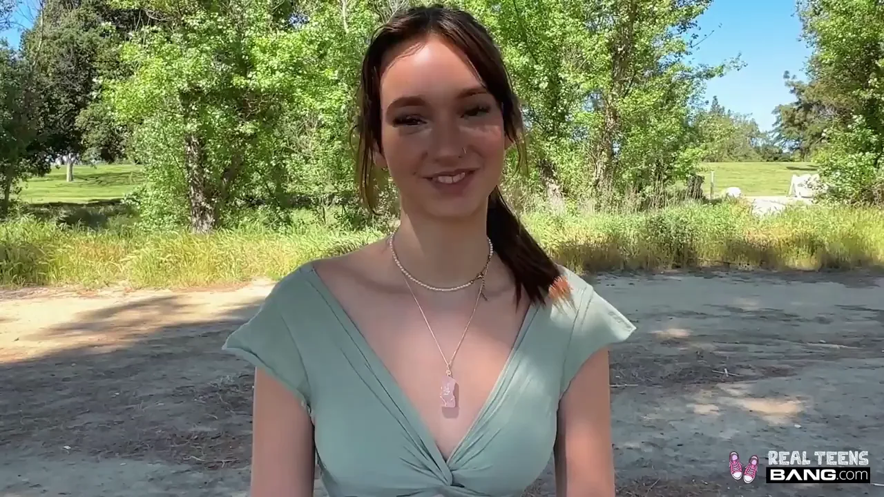 Melanie Marie - Melanie Marie Get's Her Shaved 19 y/o Pussy Creampied