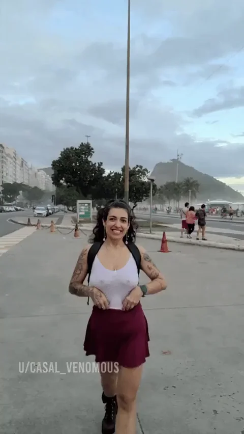 Fun face and flashing tits. [GIF]