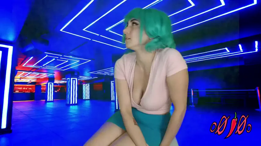 CASUAL FREEUSE PARTY GIRL