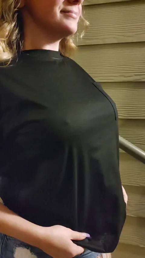 Top Reasons to Ditch the Shirt: Epic Titty Drop Flash! 🔥🍈🍈
