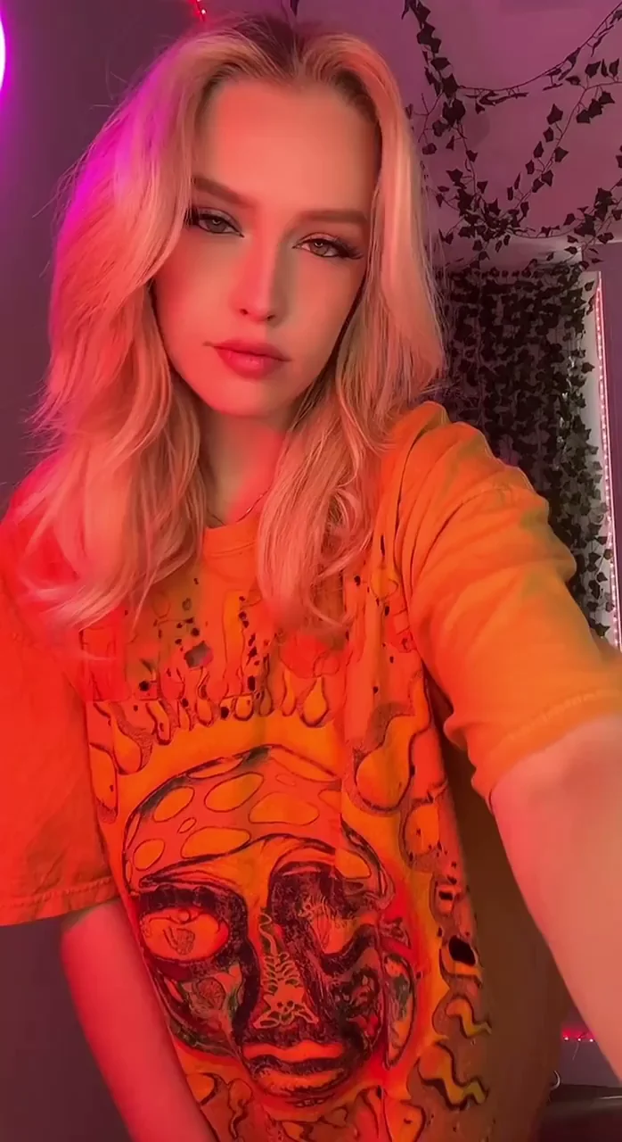 Titty and ass drop before uni [OC]