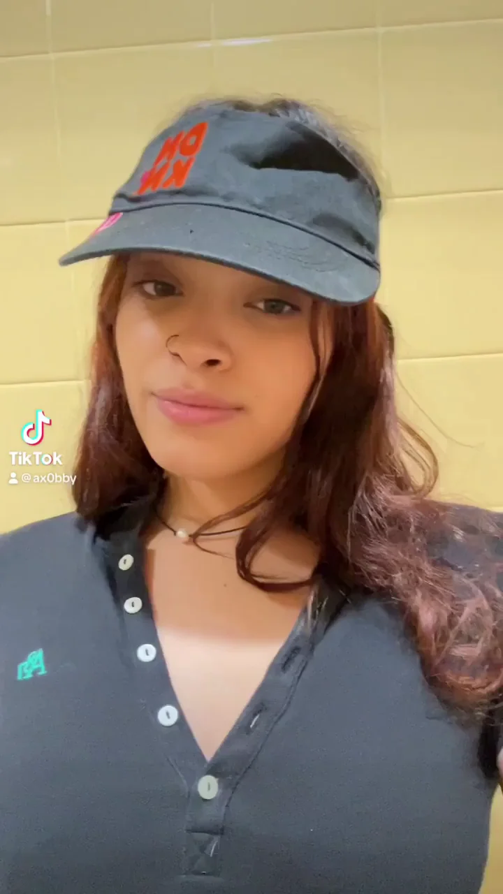 I'm the innocent girl that makes your coffee| but on tiktok i do this