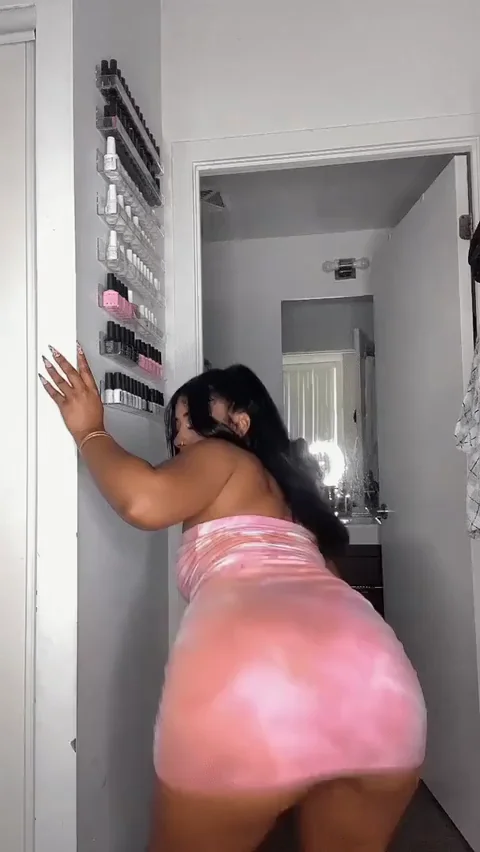 Lift my dress up and put it in daddy