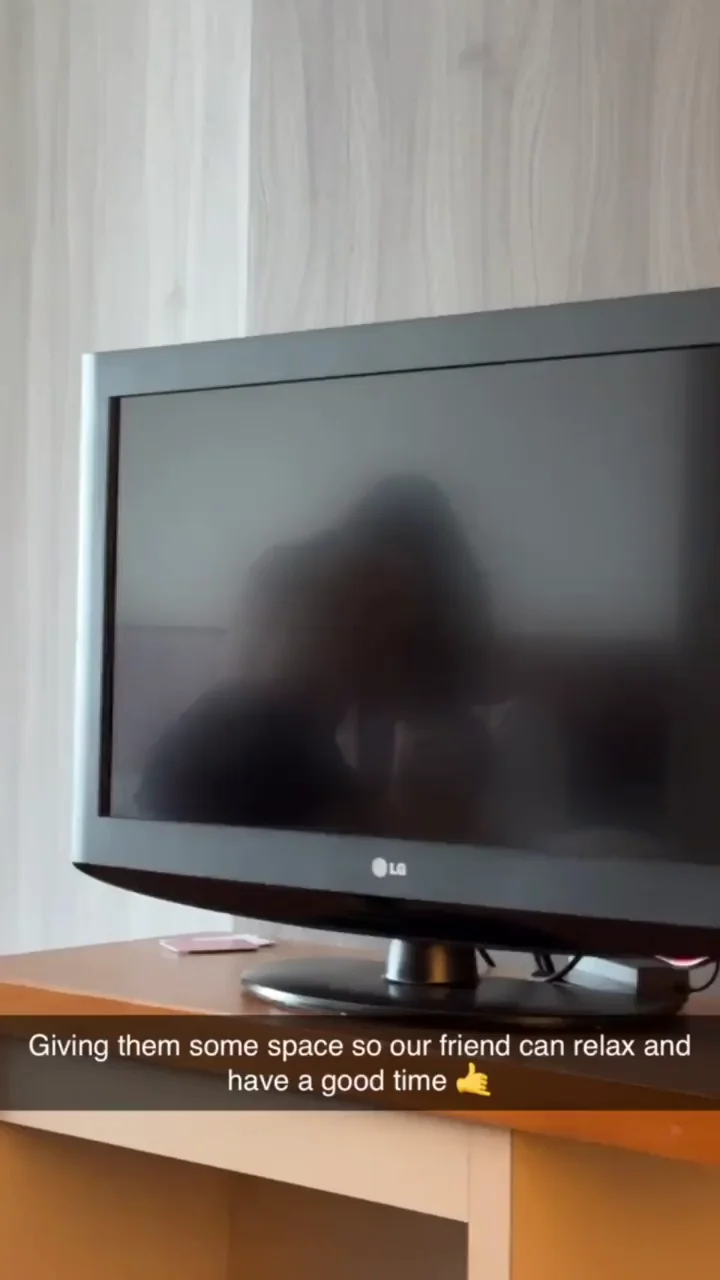 I was giving our new third some space so he could get out of his head and I think it worked!!! I got this view from the TV's reflection and gave it to him as a memory afterwards 🤤™. He was speechless and my wife loved it too 😁‰