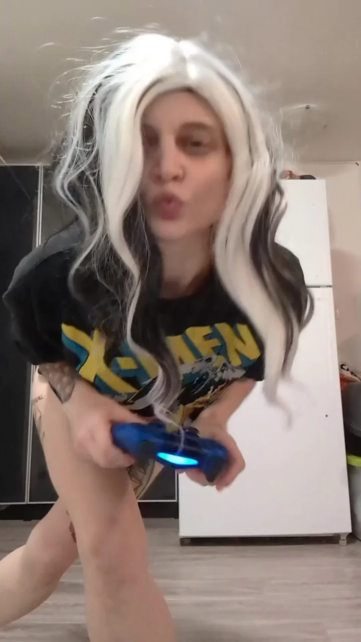 🔥 Gamer Slut Distracting You with Her Tease Games 😈🎮
