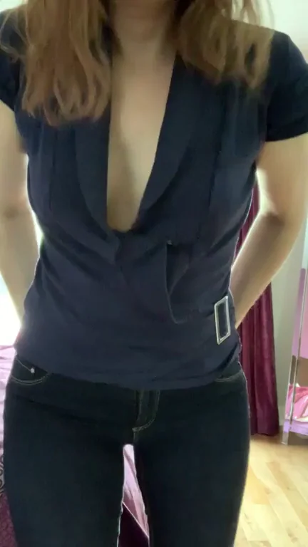 🛒 Slutty Sweater Tease at the Grocery Store – Mild Hotness 😈