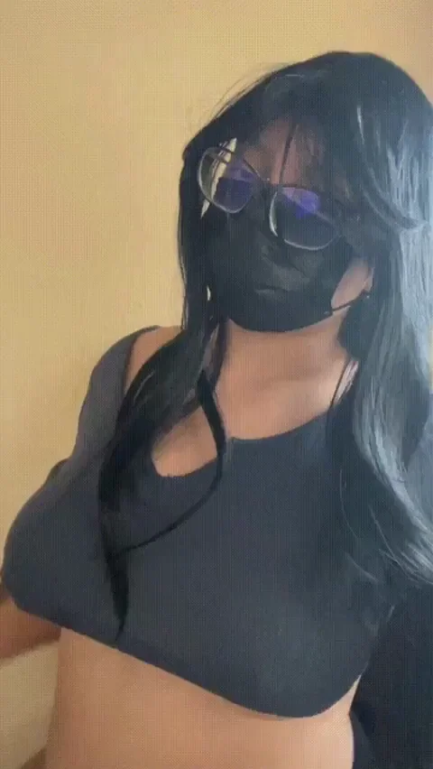 I only date guys who suck my nipples (20F)