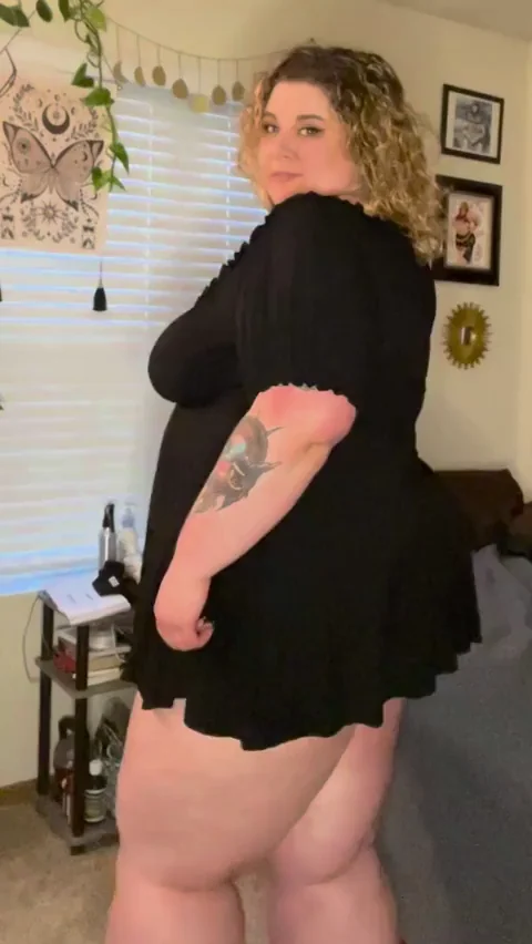 I love my short little dresses ☺️