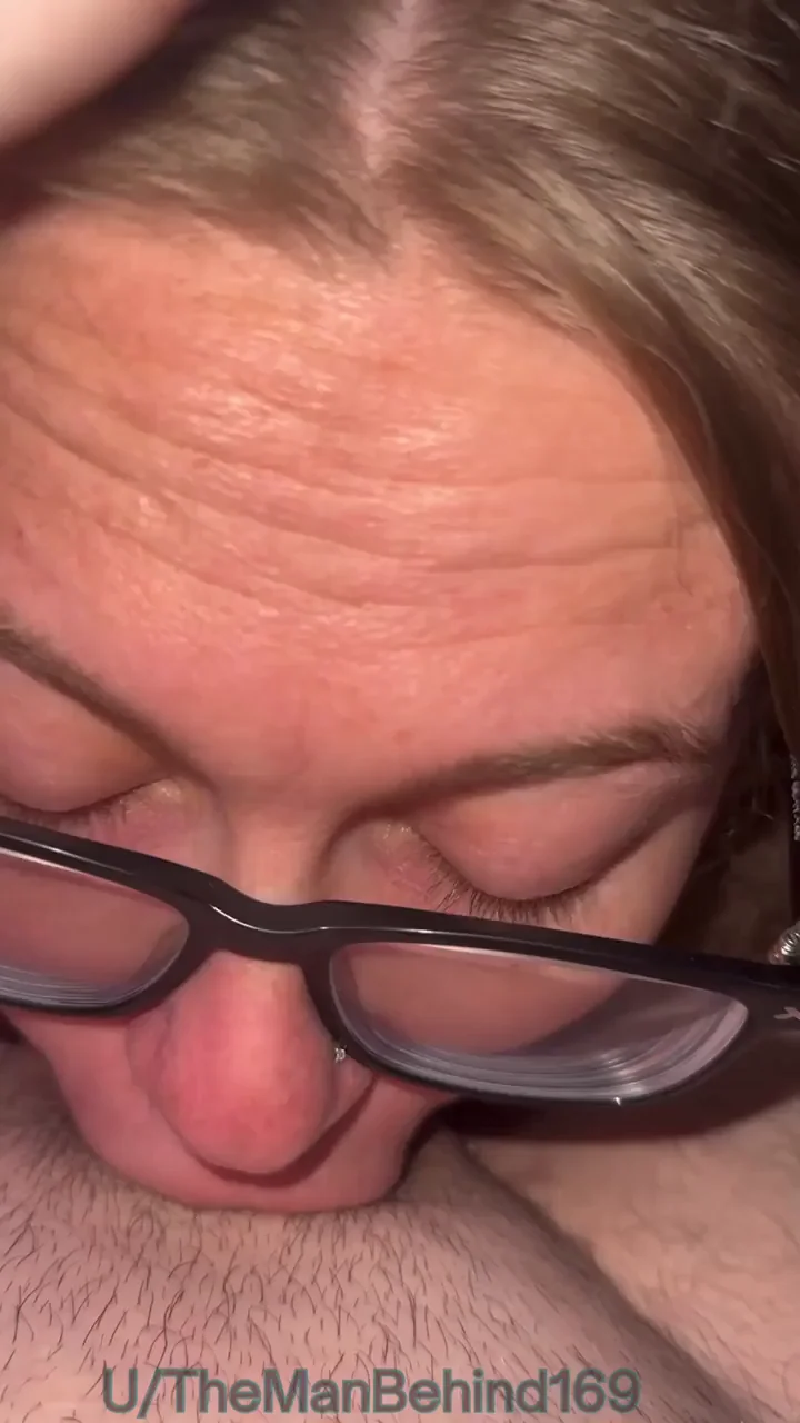 Glasses Cumslut's Throatpie and Messy Cum Play
