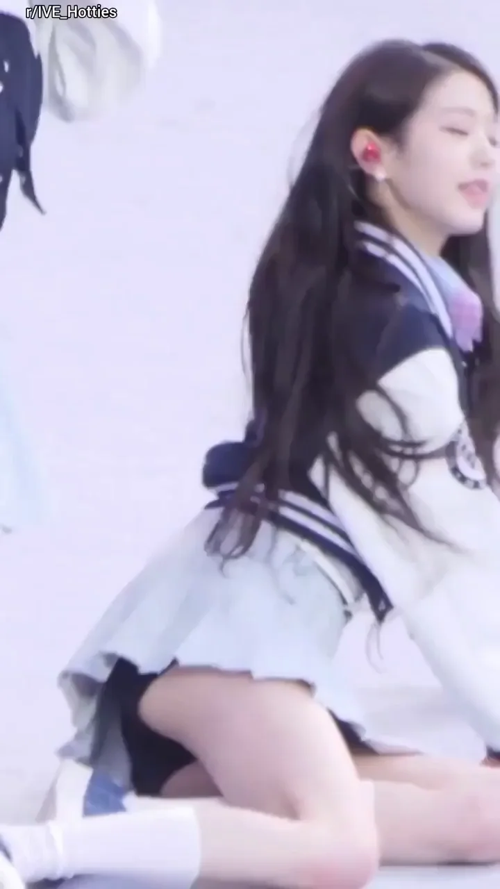 Wonyoung's Slutty Schoolgirl Tease & K-Pop Ass Flash