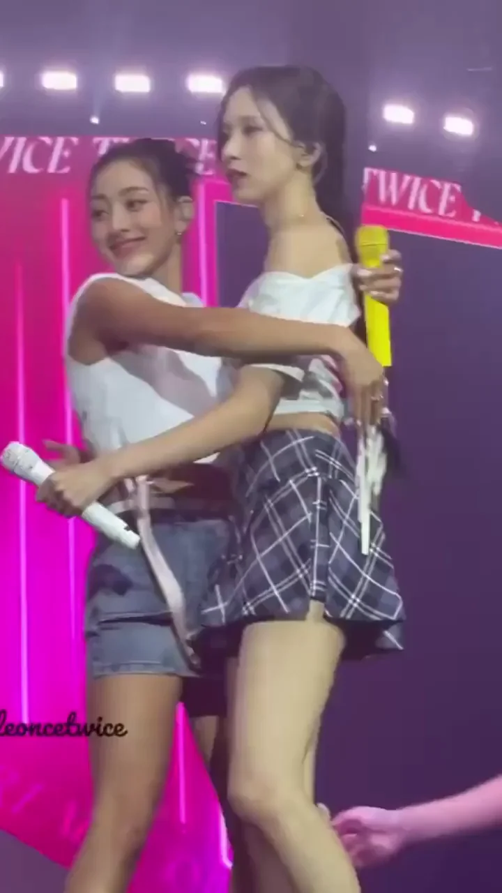 Twice - Jihyo & Mina