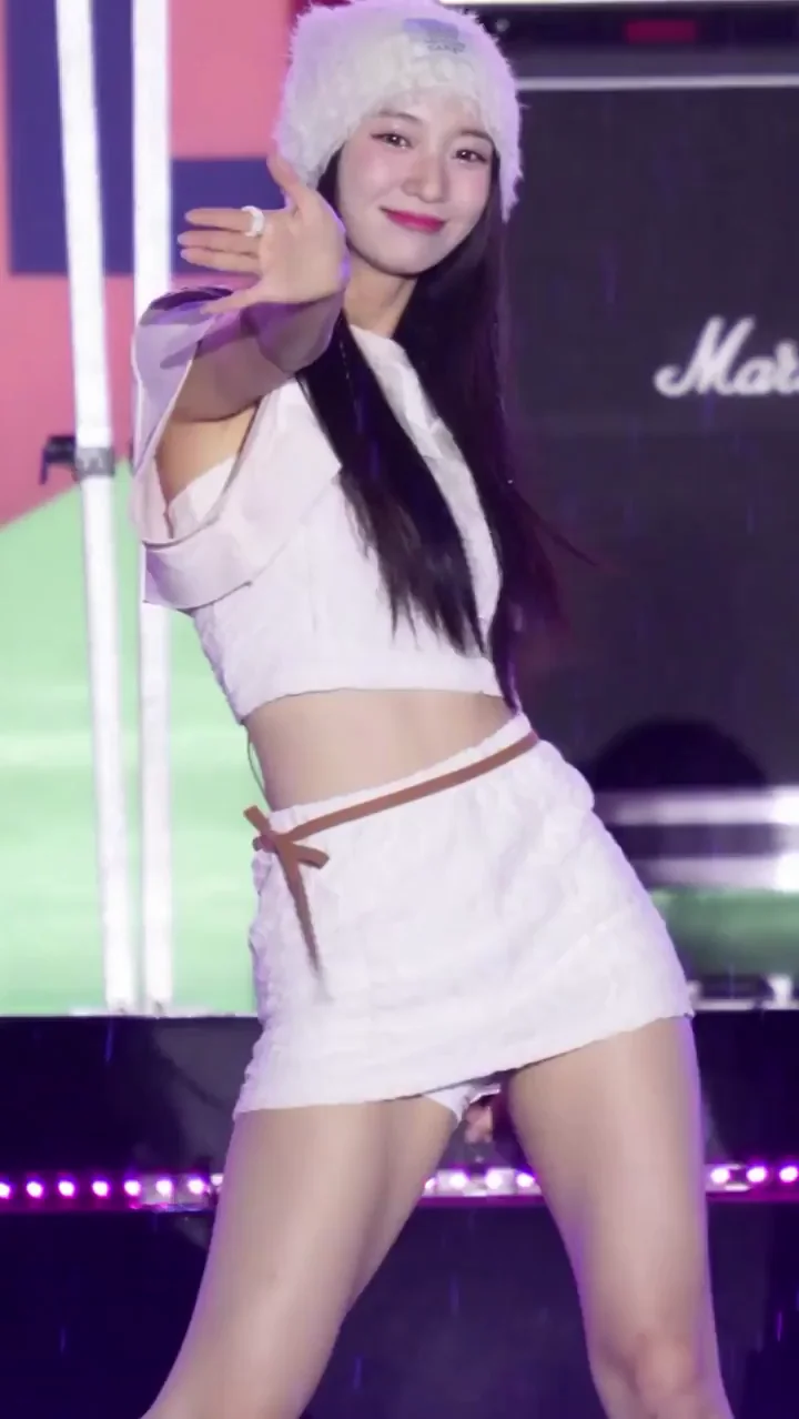 Oh My Girl - Yubin