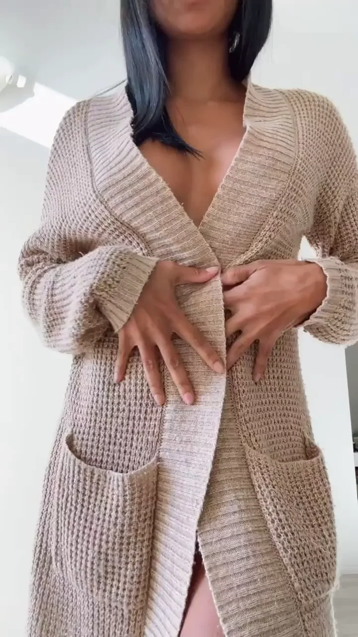 Seduce You Papi with My Juicy Latina Tits & Ass 🔥💦