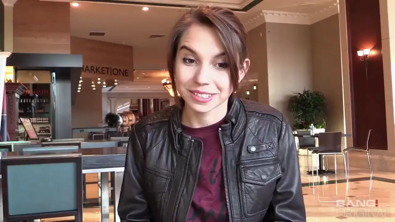 [/r/tunnelbear] Cece Capella Flashes in the Lobby Before Finishing the "Casting"