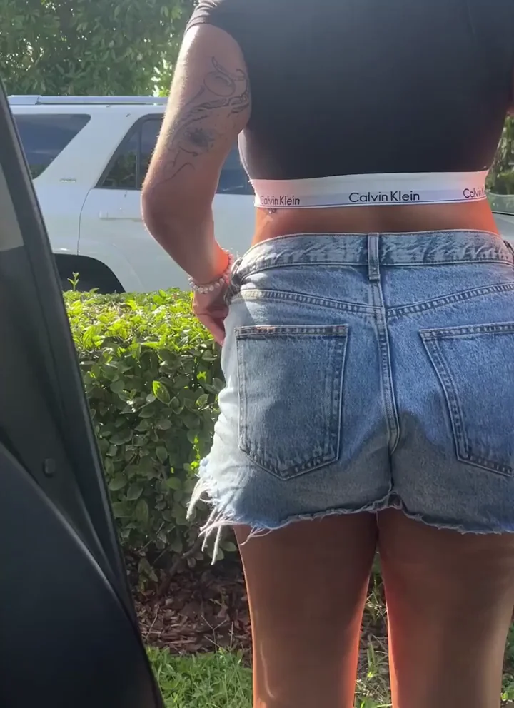 Black Friday Booty Flash: Thick Ebony Ass Cheeks Spread Wide 😈