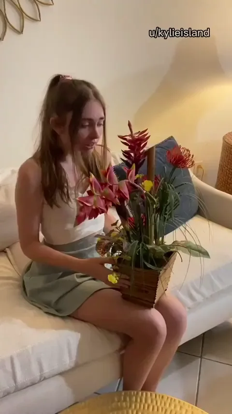 Stranger Dumps Hot Cum on My Thirsty Plant 🌱💦🍆 Full Vid!
