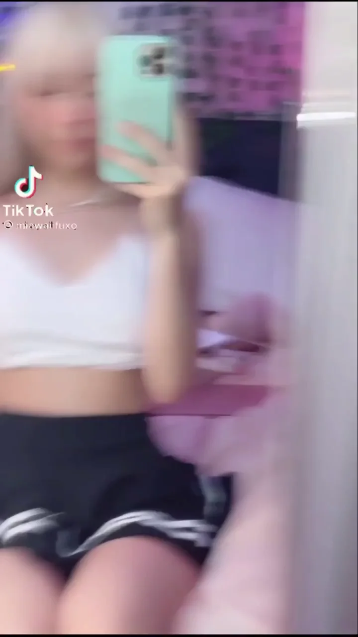 🔥 TikTok Slut's Seamless Tit & Ass Transitions Don't Miss! 🍑💦