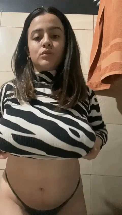 Unload on my tits 😈
