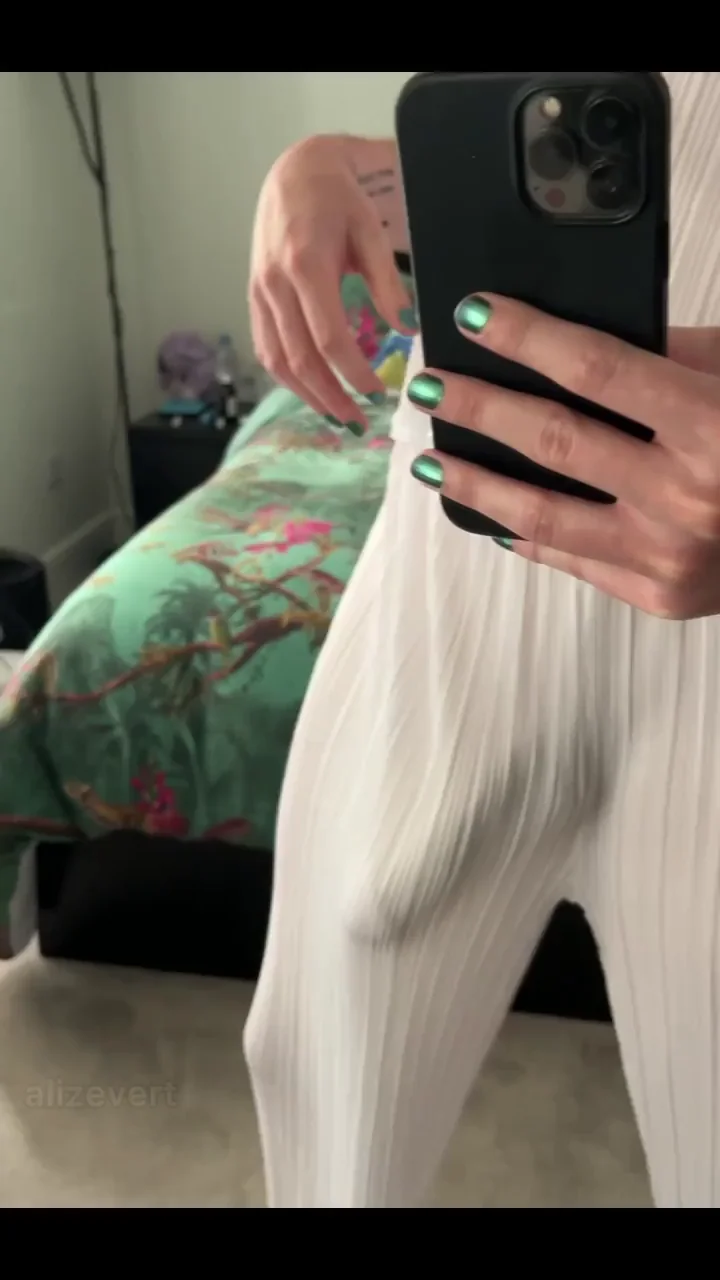 Wanna join me in bed? 🤭