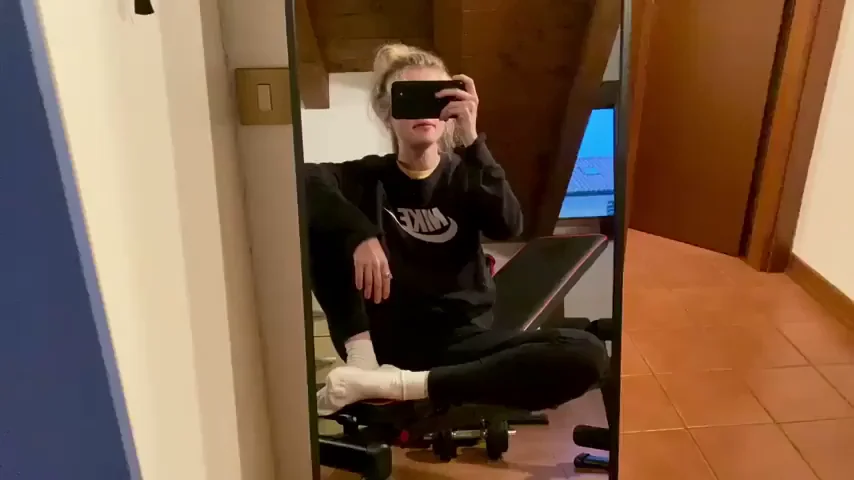 Sometimes I like training at home [f]