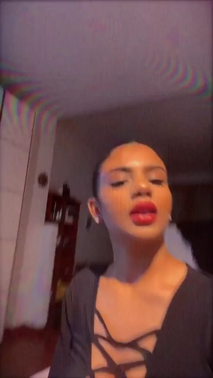 Sizzling Teen Tummy Tease 🥵🔥 [GIF]