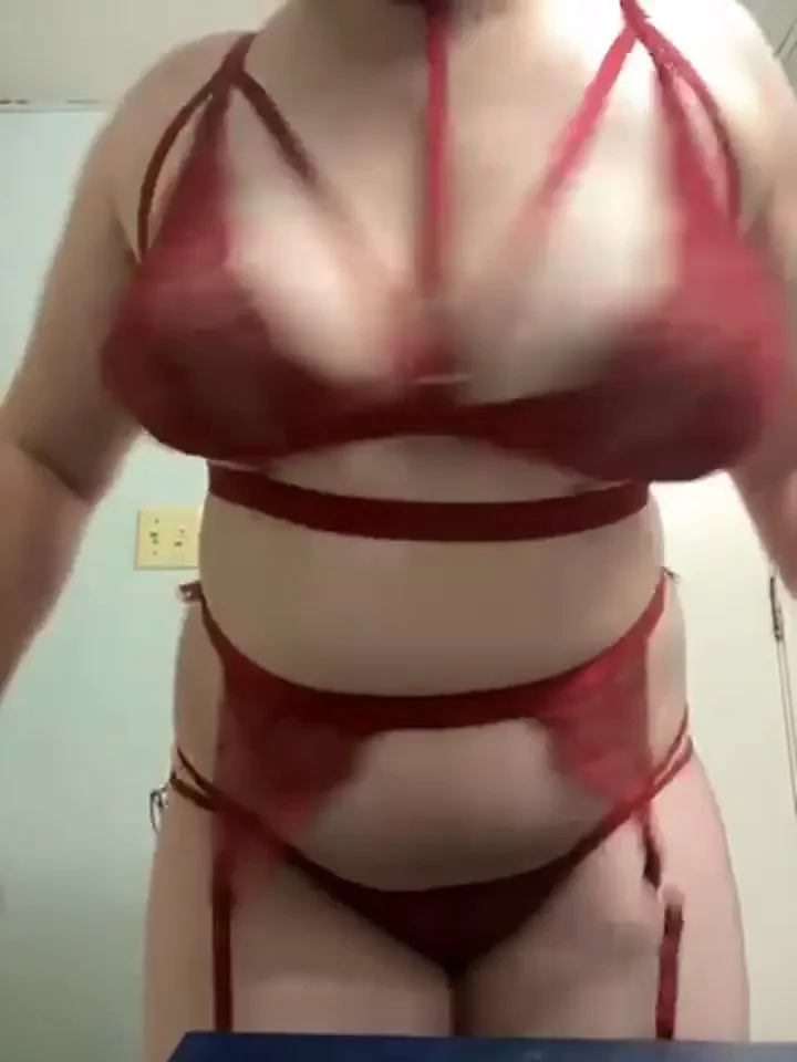 Bury Your Face in My Massive Titties Drop 😍🍈🍈 (OC)