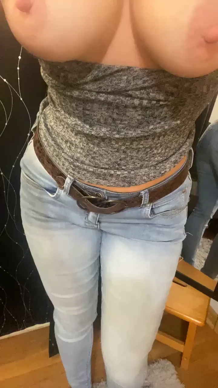 Petite Blonde MILF Flaunts Massive Tits in Tight Jeans