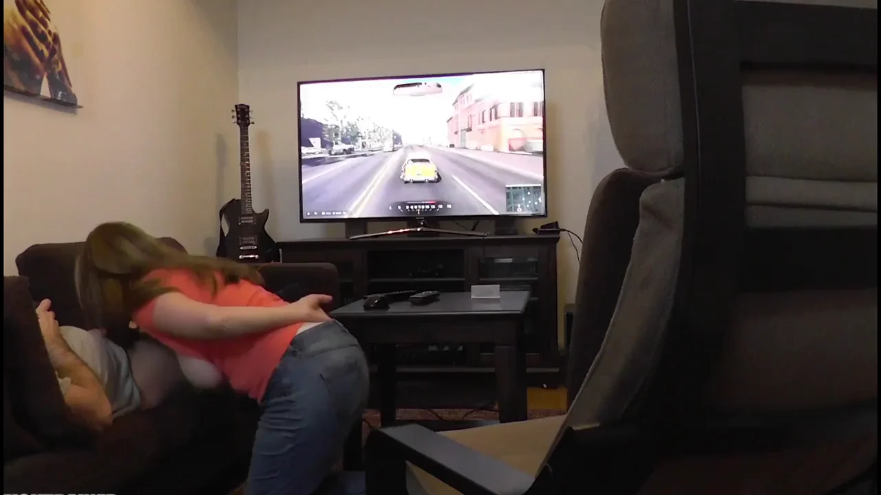 Gamer Girl's Dream BJ 😍 Good Slut Swallows Every Drop 💦🎮