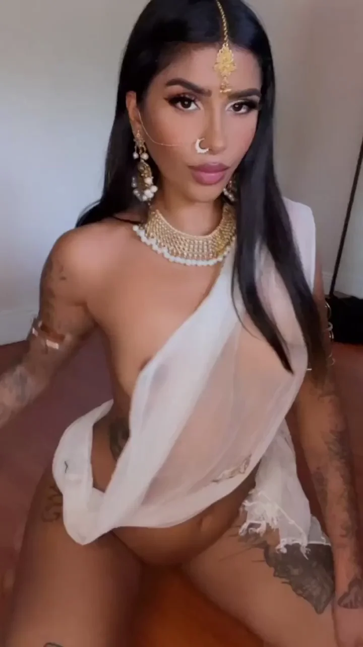 Can I be your favorite WOC of the day? 🤤