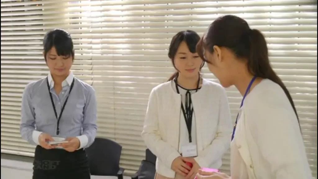 🔥 Office Sluts' Double Dick-Sucking Staff Meeting 👅💦