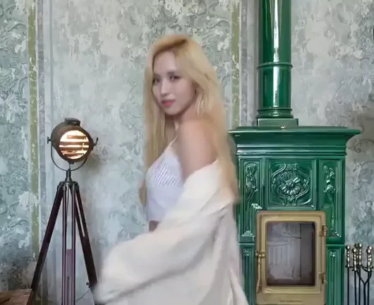🔥 Mina from TWICE Teasing in Sheer Lingerie & Fluffy Robe 💋