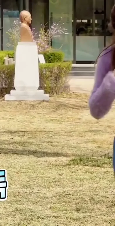 Tzuyu's Slutty Jeans Tease 🔥 Kpop Fap Fuel 💦