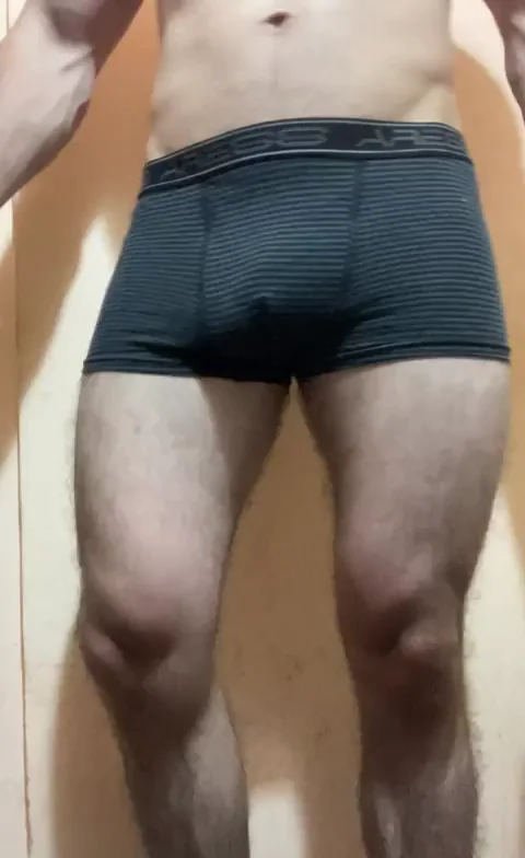 Thick Thighed Hunk Shows Off His Bulging Cock & Meaty Legs 😈🍑💦