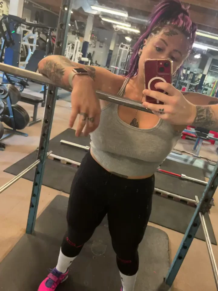 Letting My Massive Tits Breathe Between Gym Sets 💦🔥 [f]