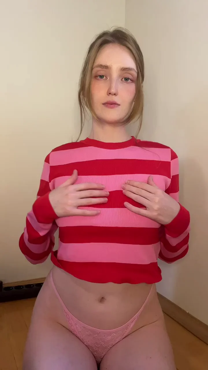 Petite Babe's Perky Natural Titty Drop Tease