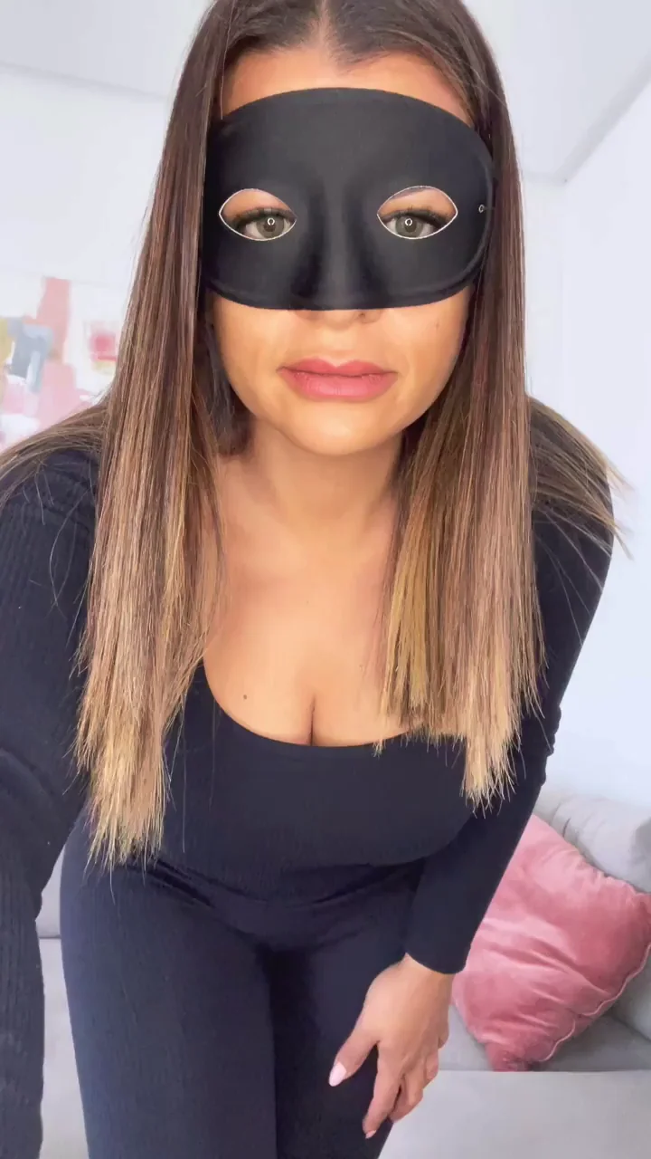 Masked MILF Mom Taunts: 'You My Motherfucker?' (42F Tease)